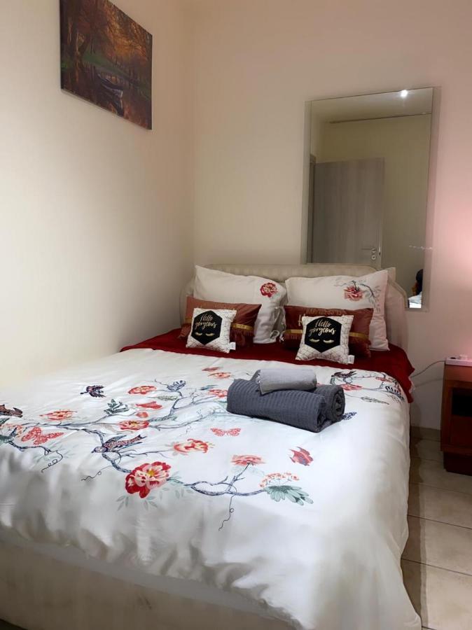 Larnaca Beach Apartment Ngoại thất bức ảnh