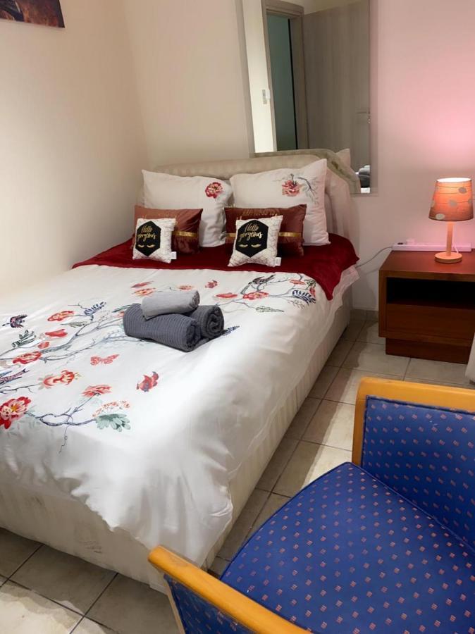 Larnaca Beach Apartment Ngoại thất bức ảnh