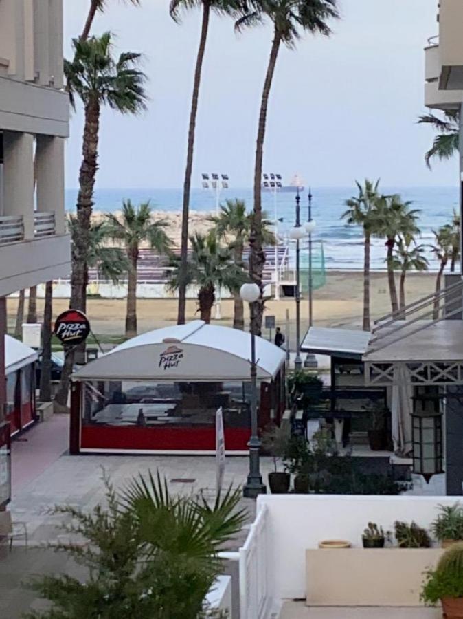 Larnaca Beach Apartment Ngoại thất bức ảnh
